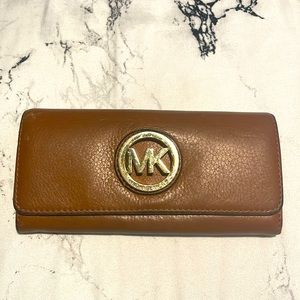 Michael kors wallet